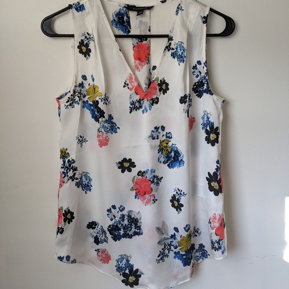 Petite Floral Pleated Drapey Mixed Floral Top- Banana Republic XS